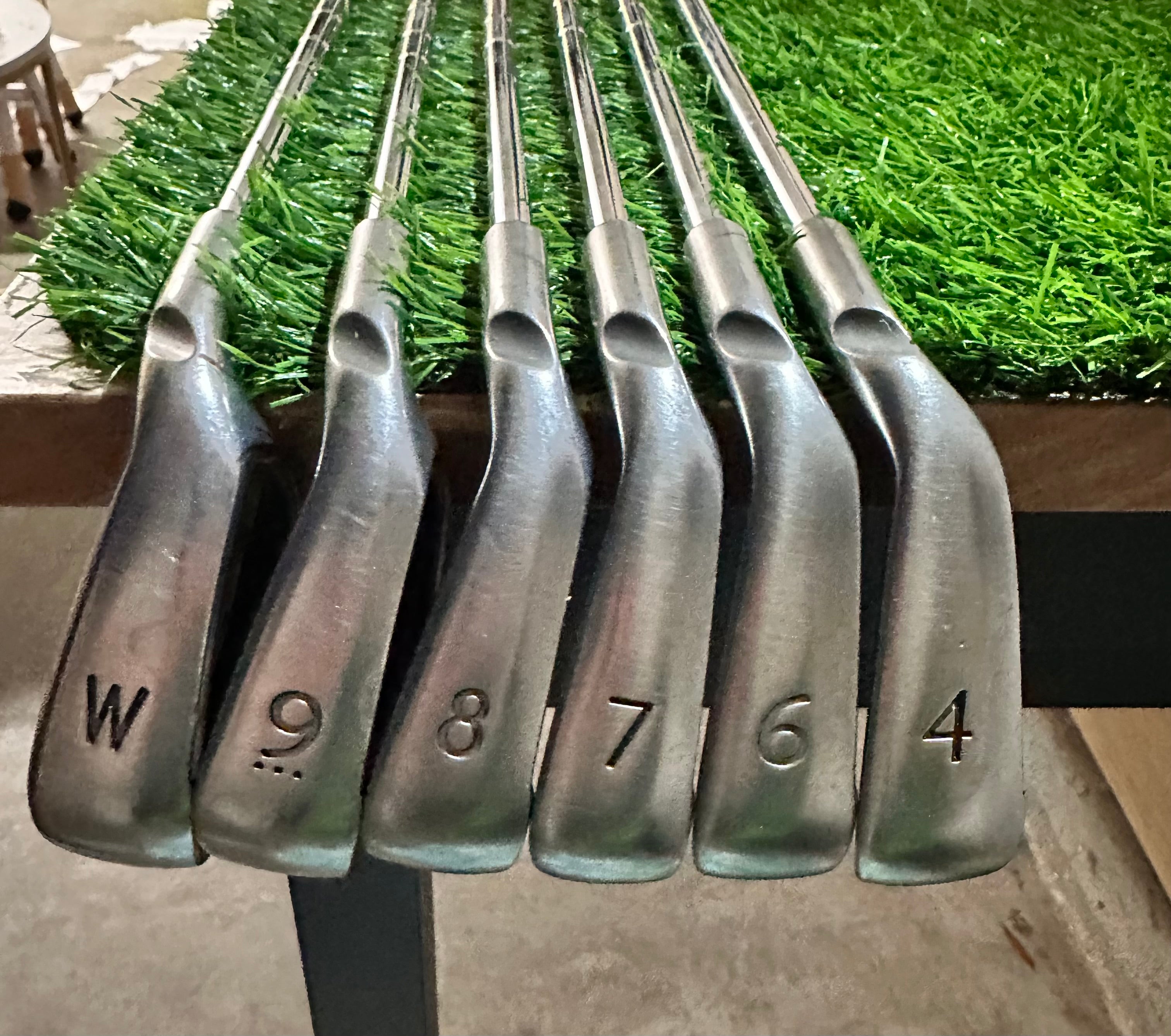 PING G25 Irons. P-6, 4